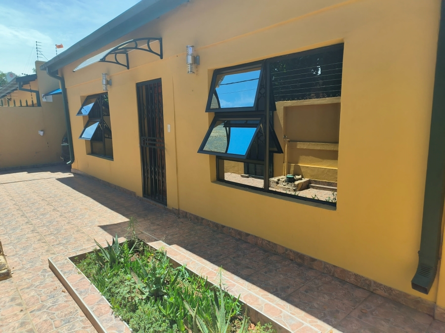 3 Bedroom Property for Sale in Pienaarsdorp North West